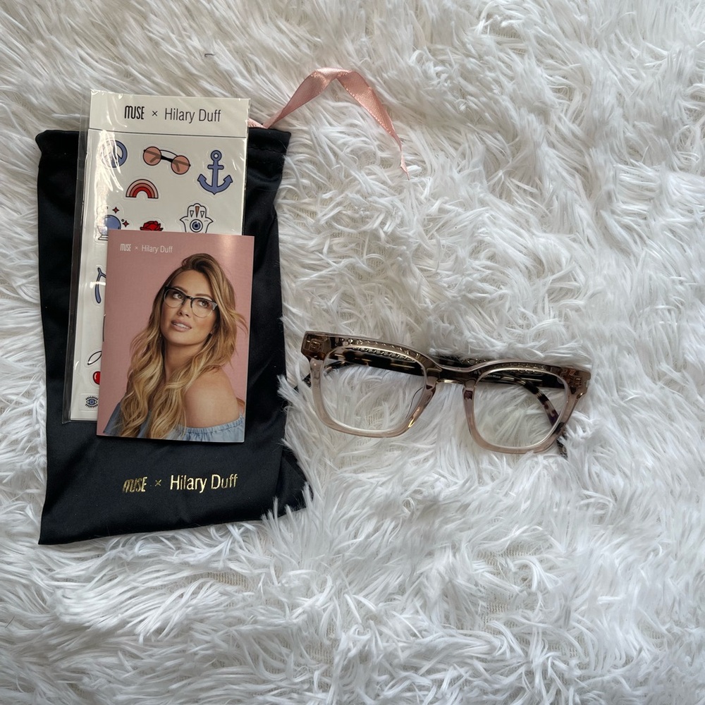 Hillary duff x muse frames glasses USA